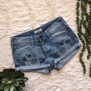 Hollister Denim Shorts With Floral Detailing